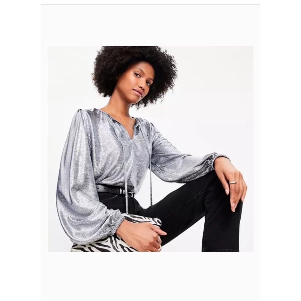 LOFT Metallic Silver Knit Tie Blouse Holiday Top size Large